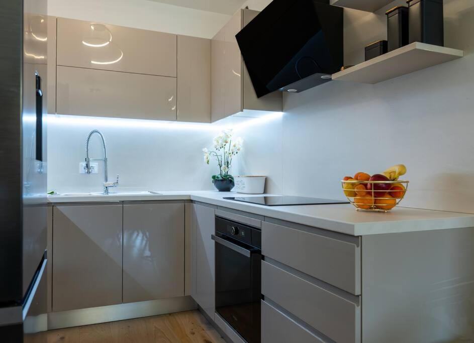 Capsula Luxury Apartment Umag Luaran gambar