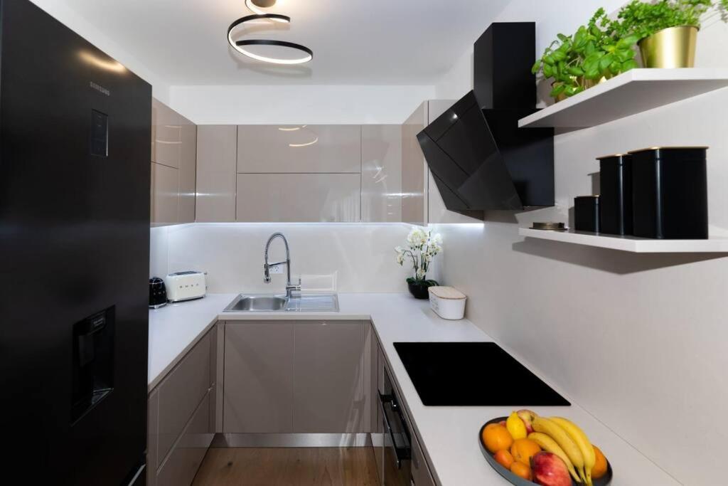 Capsula Luxury Apartment Umag Luaran gambar